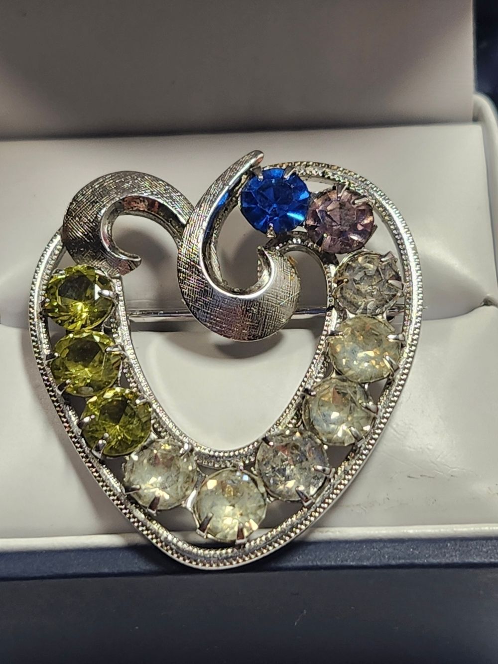 Sterling Silver Plated Pronged Rhinestone Open Heart Scroll Pin Brooch Vintage